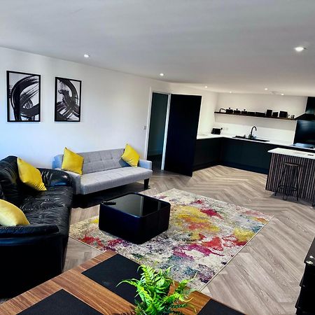 New 2 Bed Apartment In Royston High St Exterior foto
